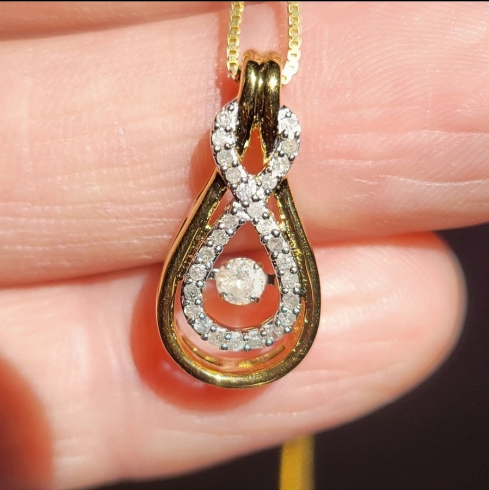 NEW Vintage Estate Design Diamond PENDANT .20 total ct weight. 10k Gold